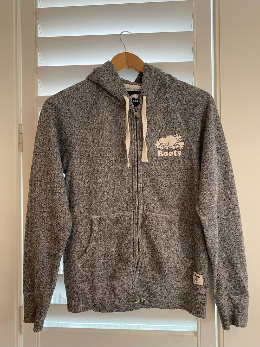 Roots Youth Boy Heather Gray Full-Zip Hoodie with Logo soft with no thinning.